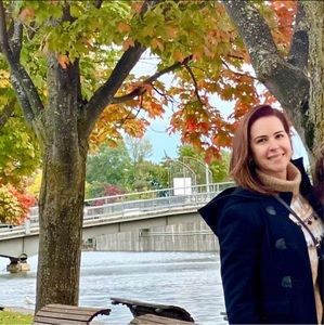 Meet your Posher, Bethânia